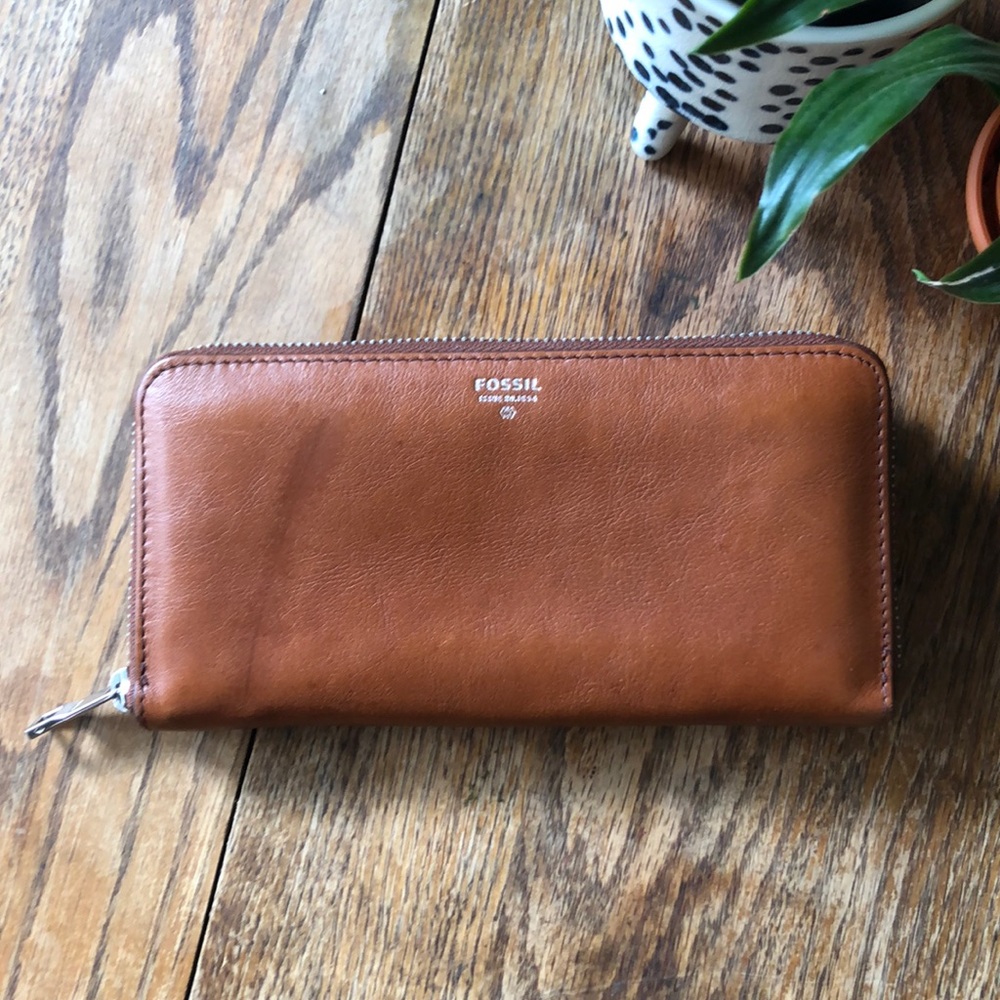 Fossil Leather Zip Around Clutch